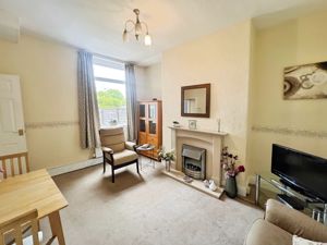 Dining Room - click for photo gallery